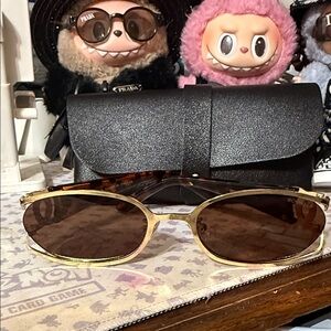 Women's Sunglasses with Gold Frame and Brown Lenses